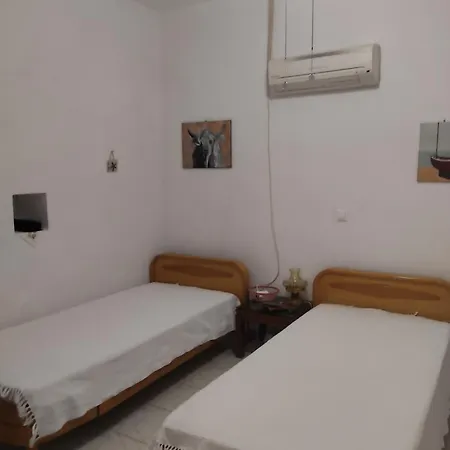 Teacher's Tower View Apartmán Loukadika